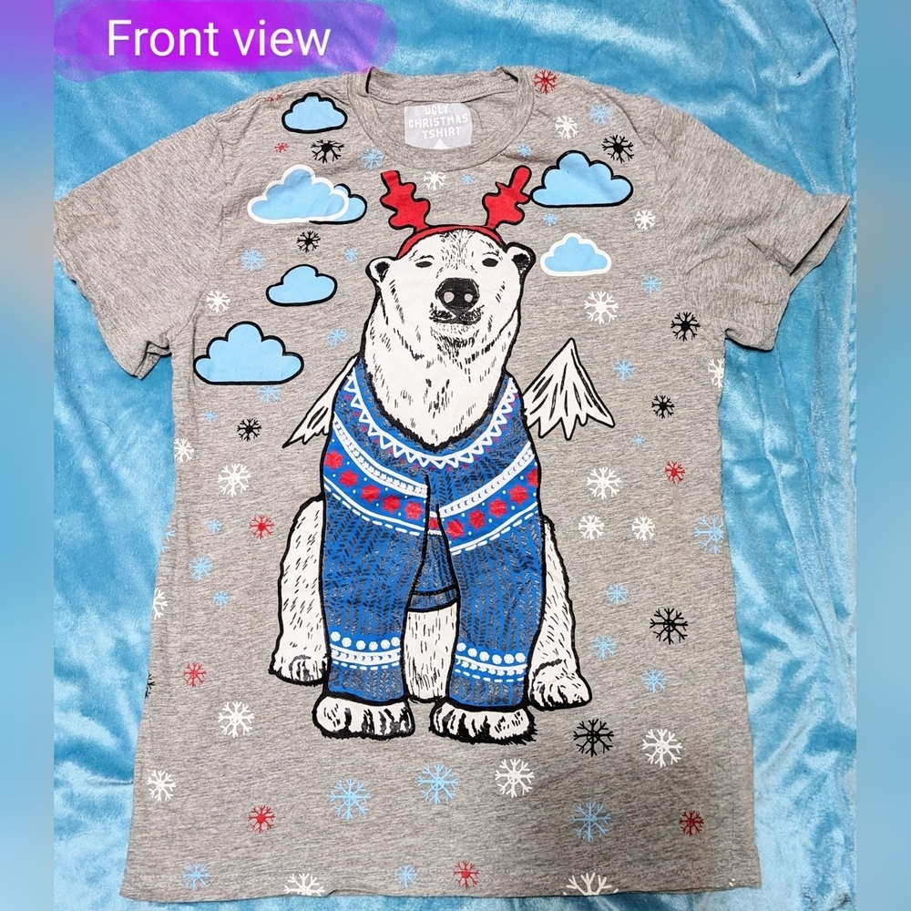 Ugly Christmas T-shirt, Polar Bear design, size med, EUC